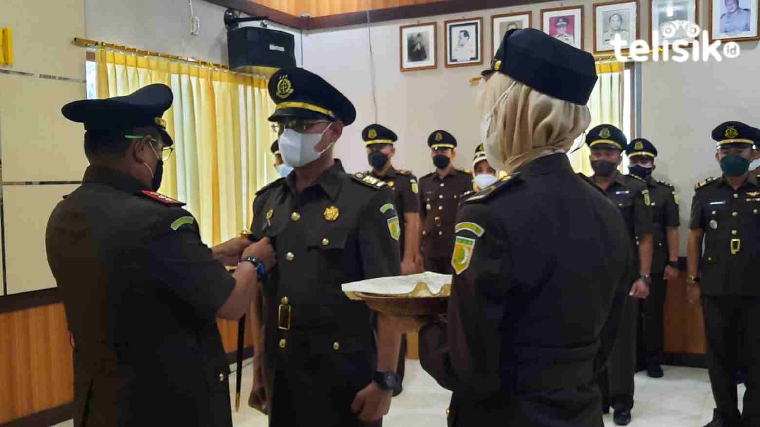 Kasi Intel Berganti, Kajari Muna Pesan Tingkatkan Penegakan Supremasi Hukum