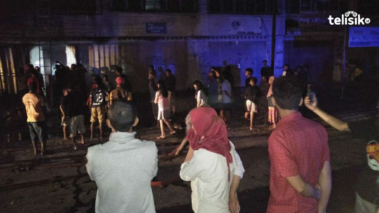 Kebakaran Ruko Pecah Belah di Kota Lama Kendari, Api Merambah ke Toko Bangunan