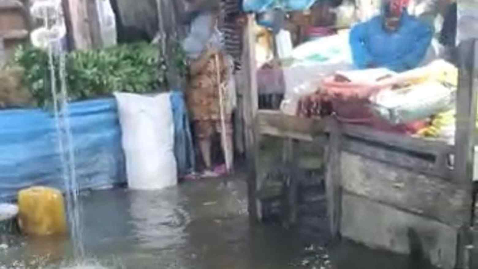 Kendari Diguyur Hujan, Pasar Baruga Jadi Langganan Banjir