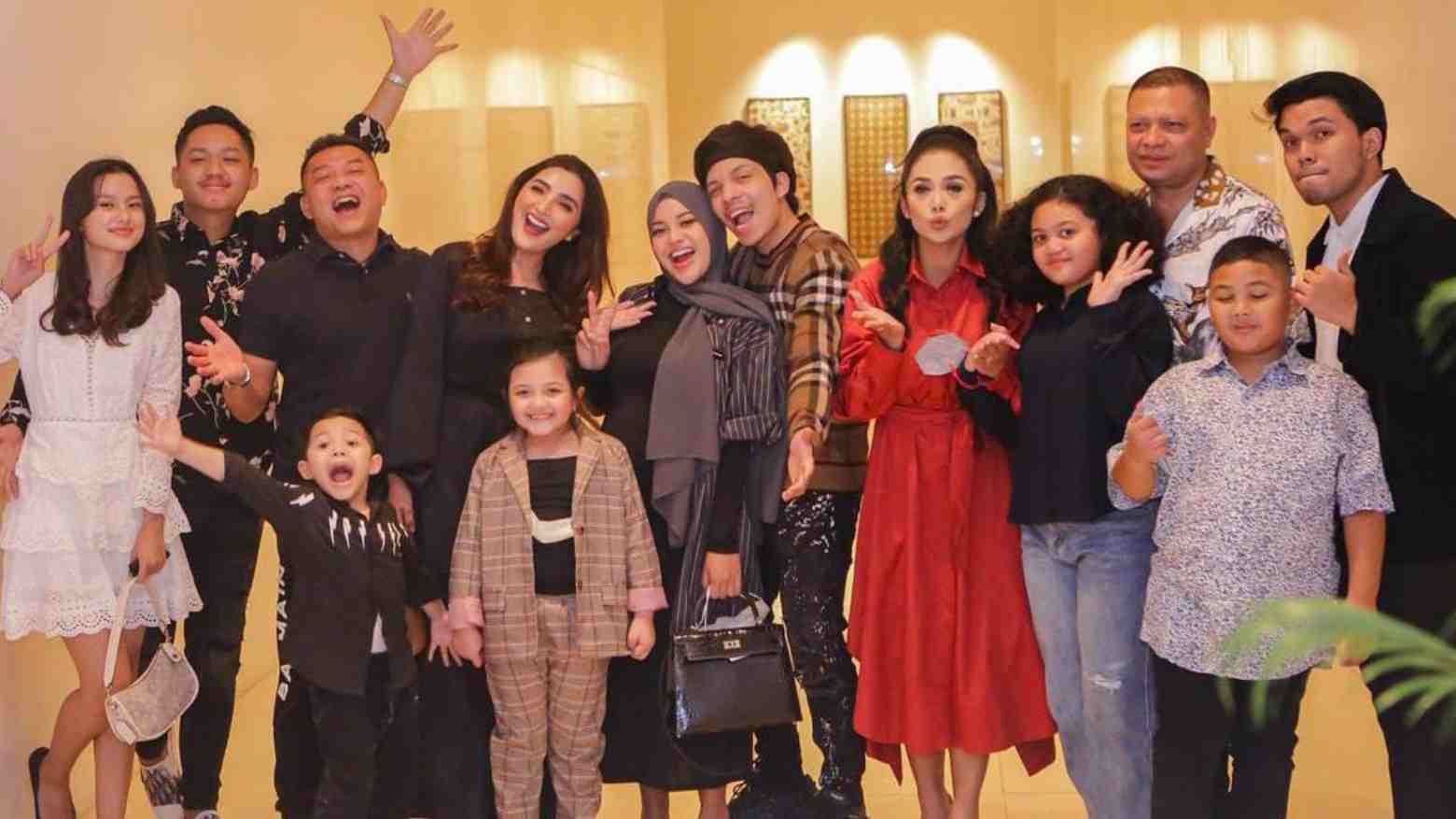 Kompak dan Harmonis, Keluarga Anang dan Krisdayanti Dinner Bersama, KD: Suamiku yang Ajak Kumpul