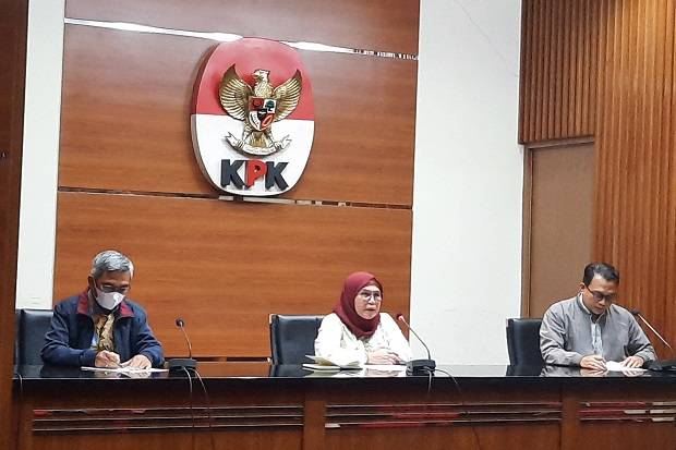 Kronologis KPK Tetapkan Tersangka Bupati Kuansing Terkait Suap Izin Sawit