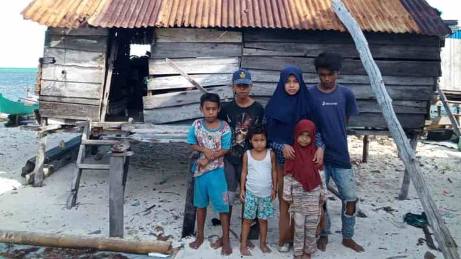 Mengharukan, 6 Bersaudara Masih di Bawah Umur Ini Ternyata Yatim Piatu, Bertahan Hidup dengan Memancing Ikan