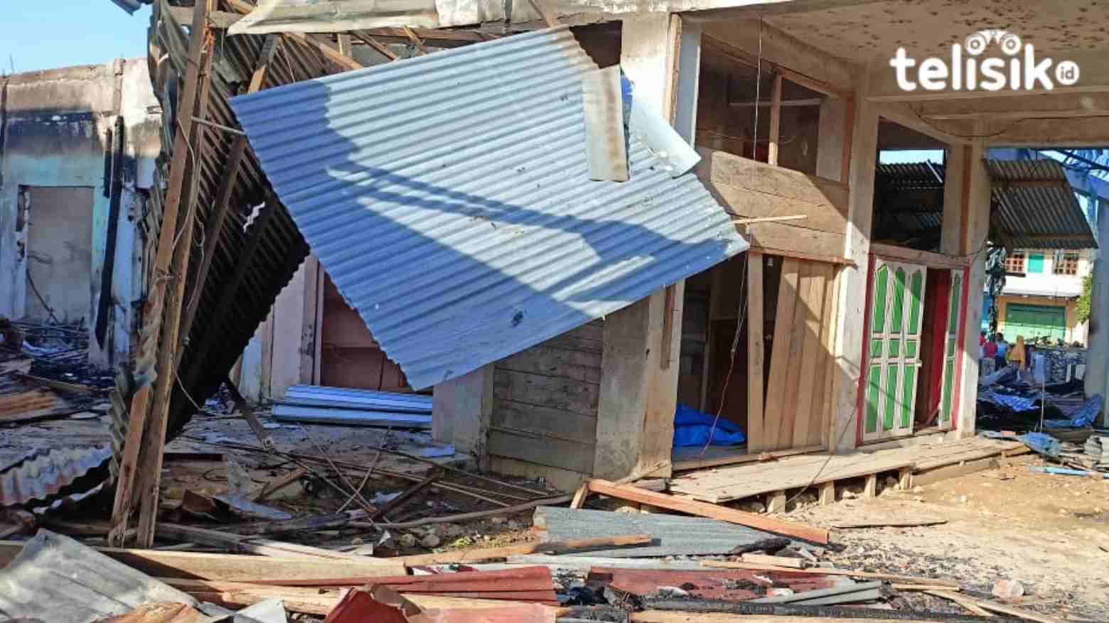 Pasar Wakuru, 11 Tahun Tak Tersentuh Perbaikan