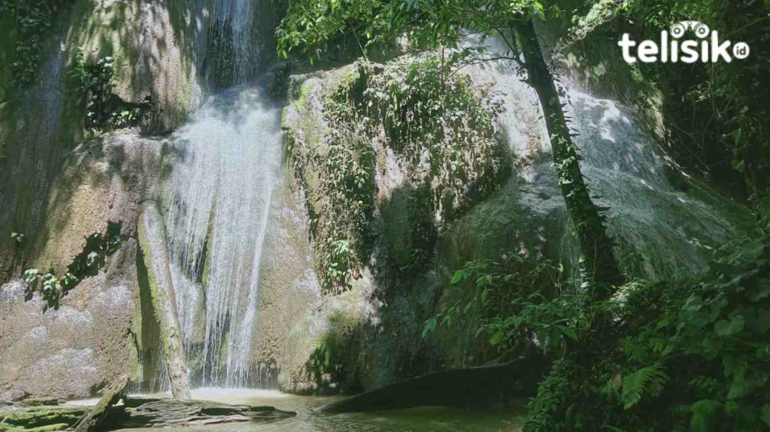 Pesona Air Terjun Kahau-hauna Kancinaa Buton
