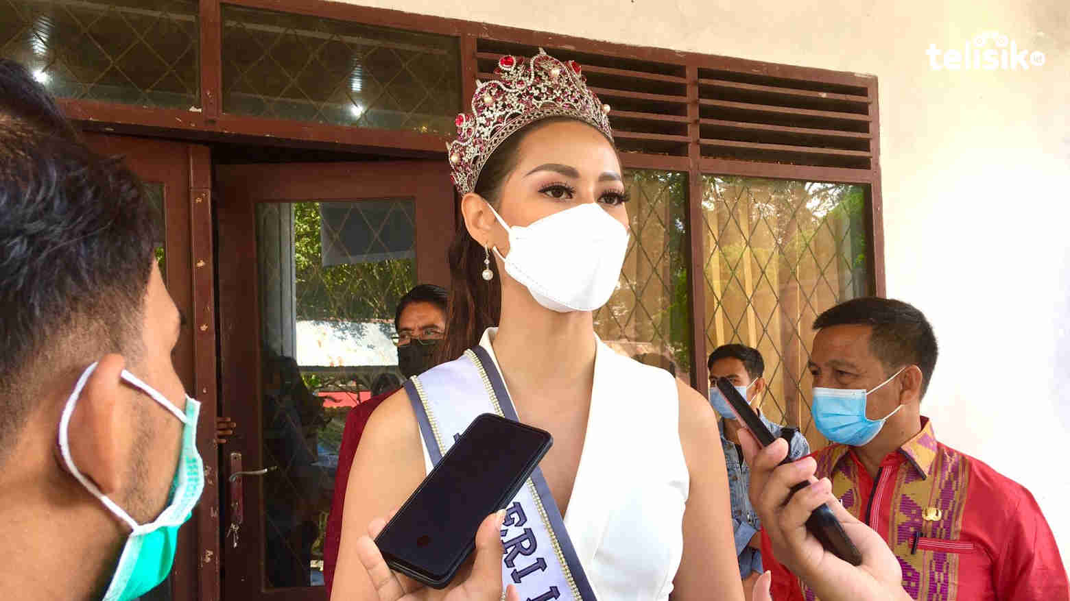 Puteri Indonesia 2020 Hadir Memberi Motivasi di SMAN 1 Kendari