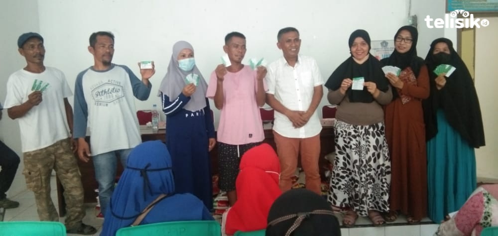 Ratusan Warga Kendari Akhirnya Kebagian Kartu BPJS Kesehatan