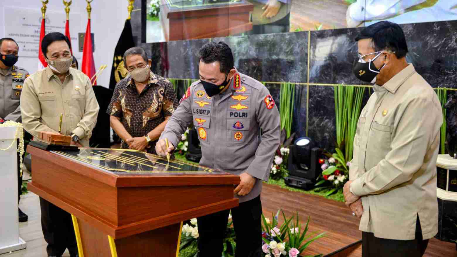 Resmikan Revitalisasi Museum Polri, Kapolri Sebut Jas Merah