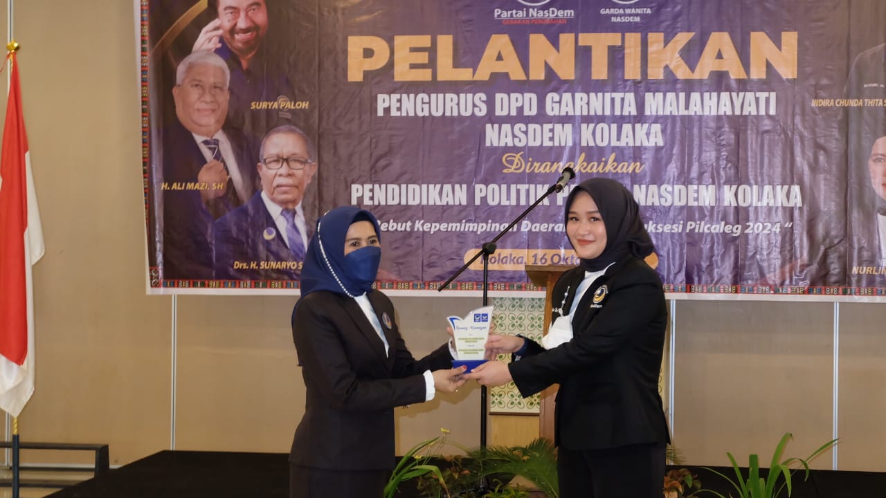 Sitya Giona Lantik Pengurus DPD Garnita Malahayati NasDem Kolaka