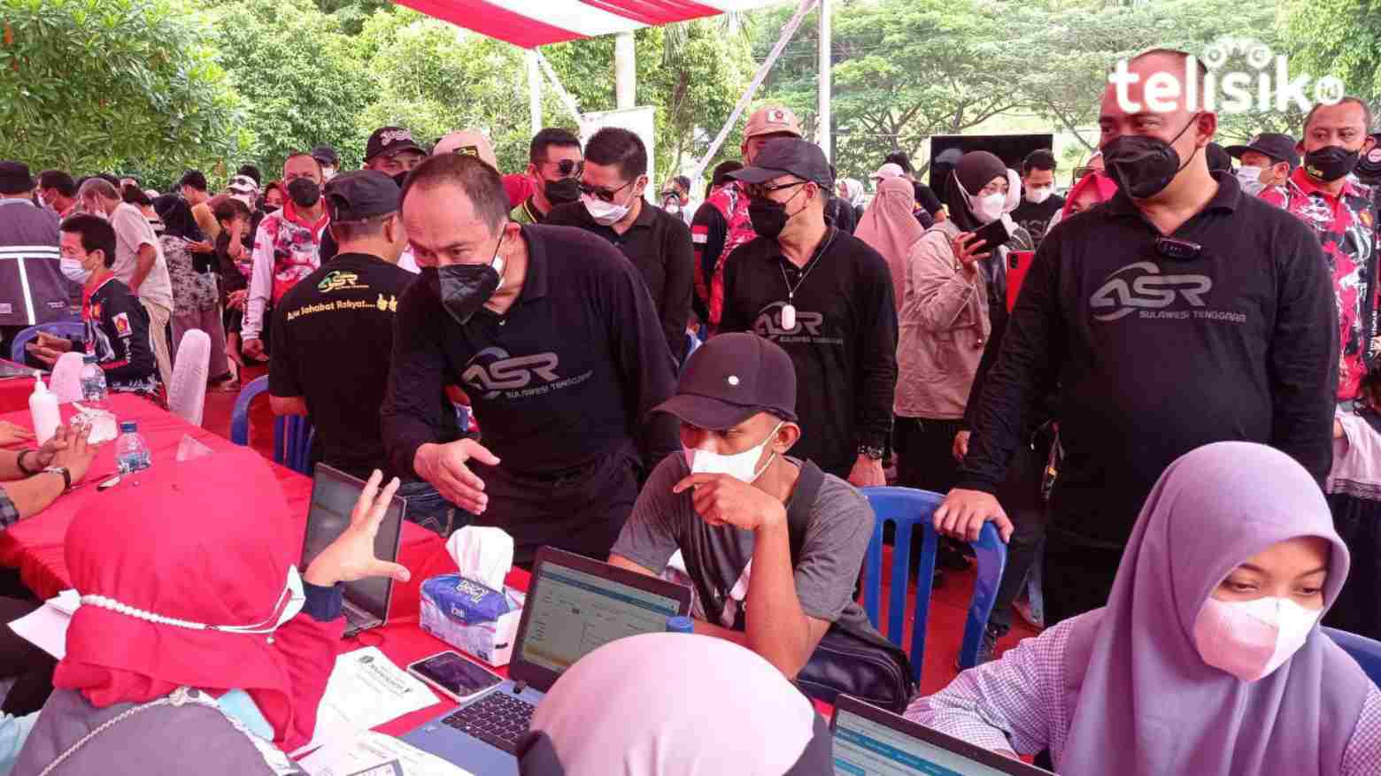 Warga Kota Kendari Antusias Ikuti Vaksinasi Partai Gerindra