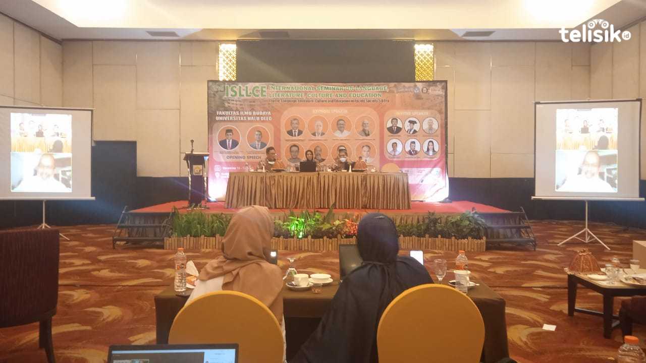 Upaya FIB UHO Cegah Punahnya Bahasa dan Budaya Dampak Era Revolusi Industri 5.0