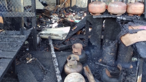 Dilalap Si Jago Merah, Pemilik Kios di Kolut Rugi Puluhan Juta