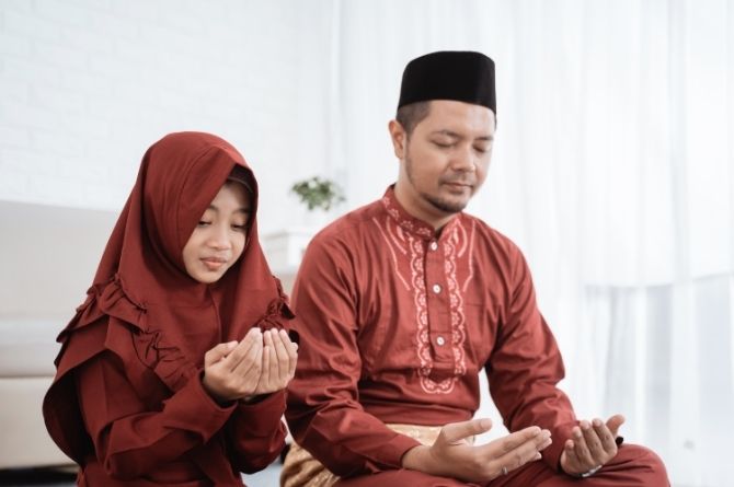 6 Doa untuk Ayah yang Bisa Kamu Panjatkan Hari Ini