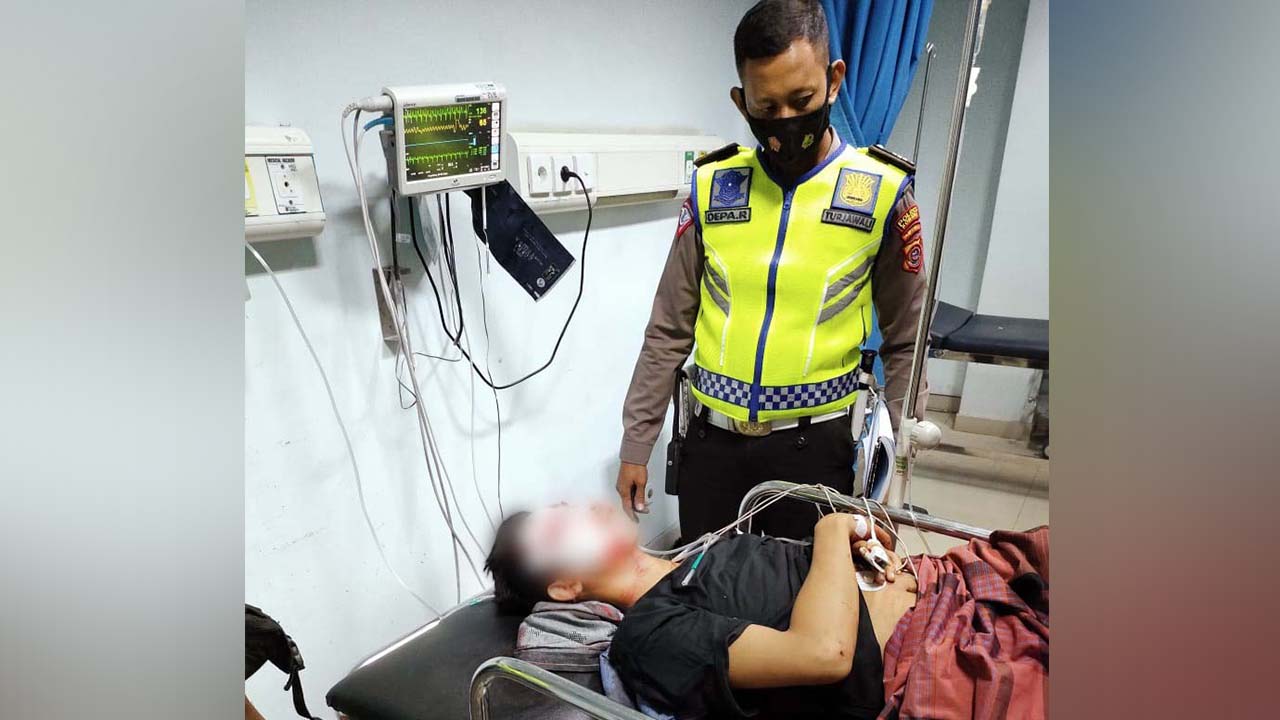 Akibat Lampu Motor Tidak Menyala, Dua Kendaraan Bermotor Saling Tabrakan