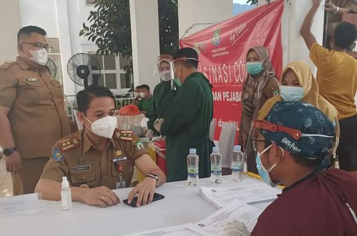 Pendaftaran Dibuka, 235 Calon Kades di Bombana Serbu Inspektorat Buat Surat Bebas Temuan