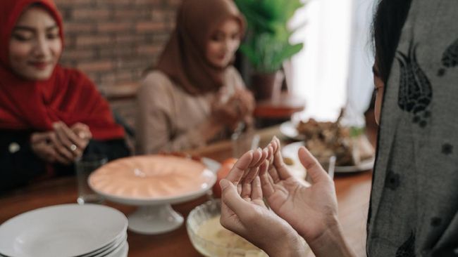 Besarnya Keutamaan Puasa Sunnah Senin-Kamis