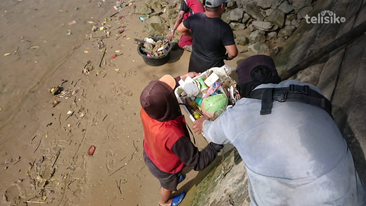 Ilmuan Kaji Dampak Kontaminasi Mikroplastik dalam Tubuh Ikan di Perairan Teluk Kendari