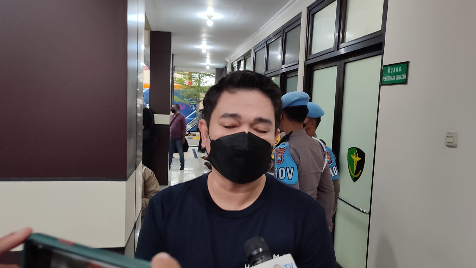 Jenazah Vanessa Angel dan Suami Tiba di Rumah Sakit, Begini Kondisi Anaknya