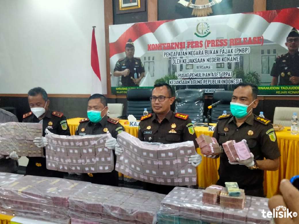 Kejati Sultra Pamer Uang Senilai Rp 14 Miliar Lebih