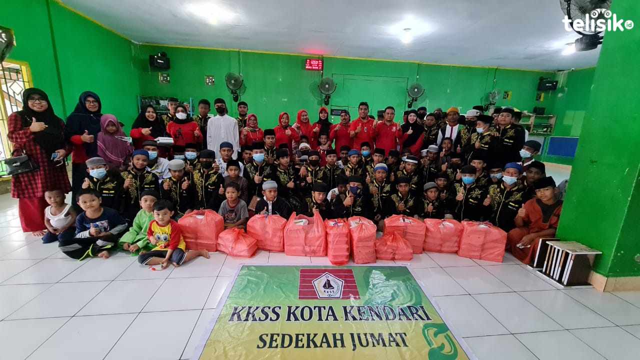 BPD KKSS Kota Kendari Bagi Ratusan Nasi Kotak