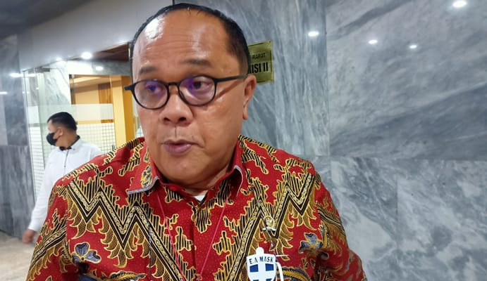 Komisi II DPR Desak KemenPAN-RB Gelar Ulang Tes CPNS, Ini Penyebabnya