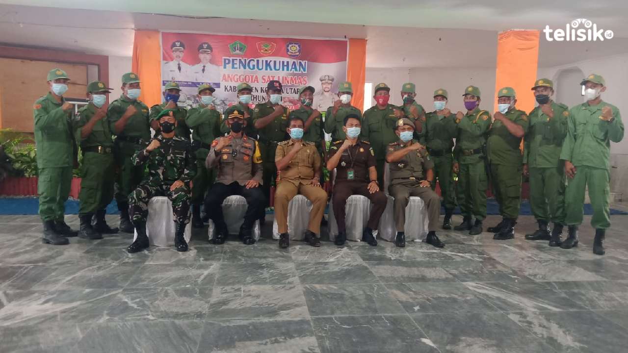 Kukuhkan Ratusan Satlinmas, Ini Pesan Bupati Kolaka Utara