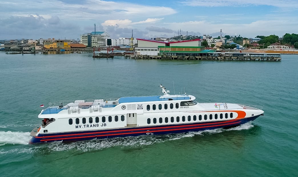 Minim Penumpang, Kapal Cepat MV Trans JB Berhenti Beroperasi di Kolut