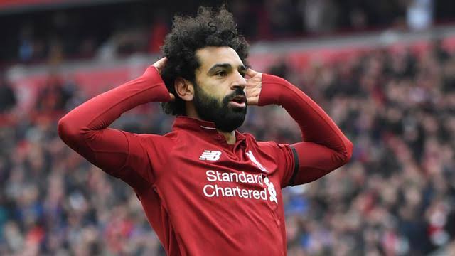 Mohamed Salah Lelang Jersey Liverpool Miliknya saat Bantai MU 5-0 untuk Amal