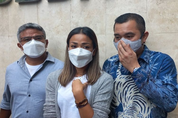 Nirina Zubir Jadi Korban Mafia Tanah, Pelakunya ART Rugi hingga Rp 17 Miliar