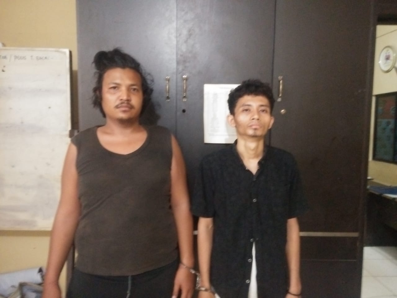 Polisi Bongkar Home Industri Pil Inex, Pelaku Ditangkap Disaksikan Istrinya