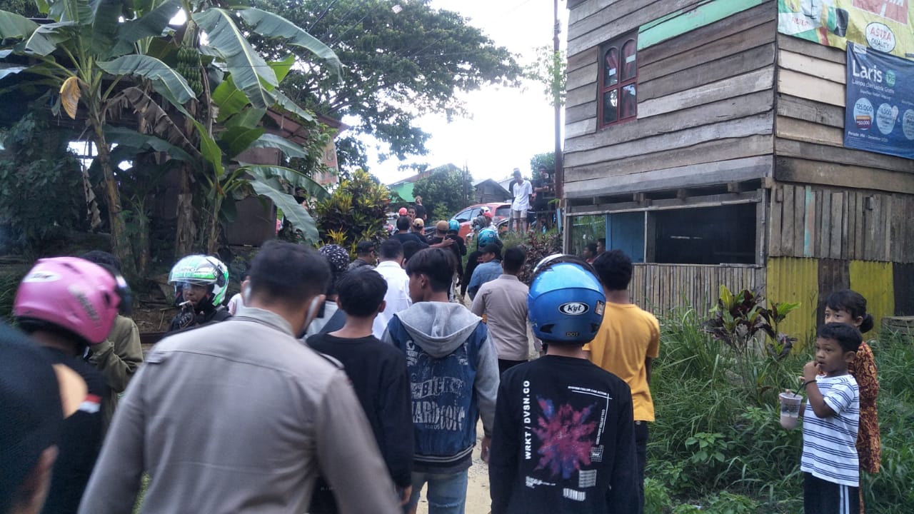 Puluhan Pemuda Generasi Tolaki Sultra Kepung Rumah Pelaku Penganiayaan 