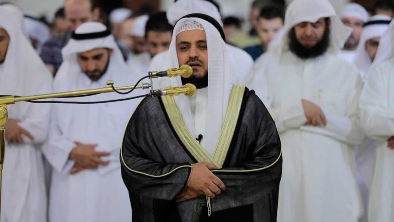 9 Syarat Menjadi Imam dalam Salat Berjamaah