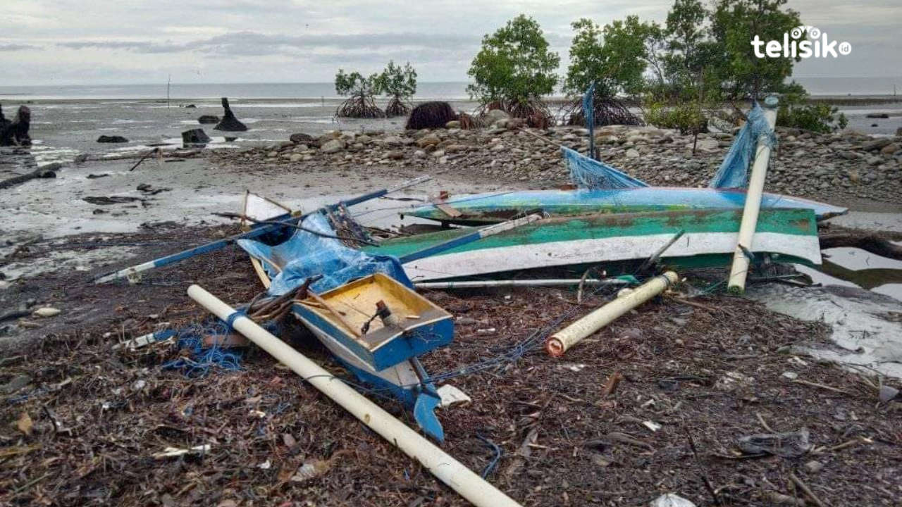 Belasan Perahu Nelayan di Kolut Rusak Diterjang Ombak, Tambat Labu Pemda Disorot