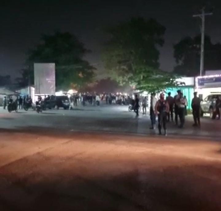 Bersenjata Tajam, Sekelompok Pemuda Blokade Jalan di Kendari