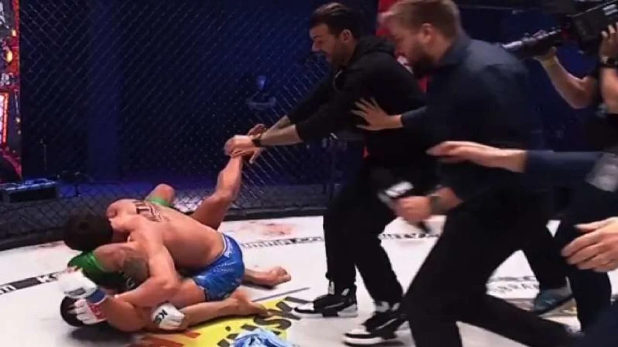 Dengar Agama Islam Dihina, Petarung MMA Ngamuk