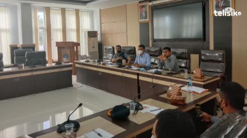Diduga Asyik Main Game saat RDP, Dewan Bela Kadishub Kendari