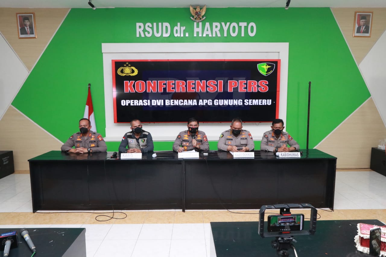 Diidentifikasi Tim DVI Polri, Inilah Nama 7 Korban Letusan Semeru