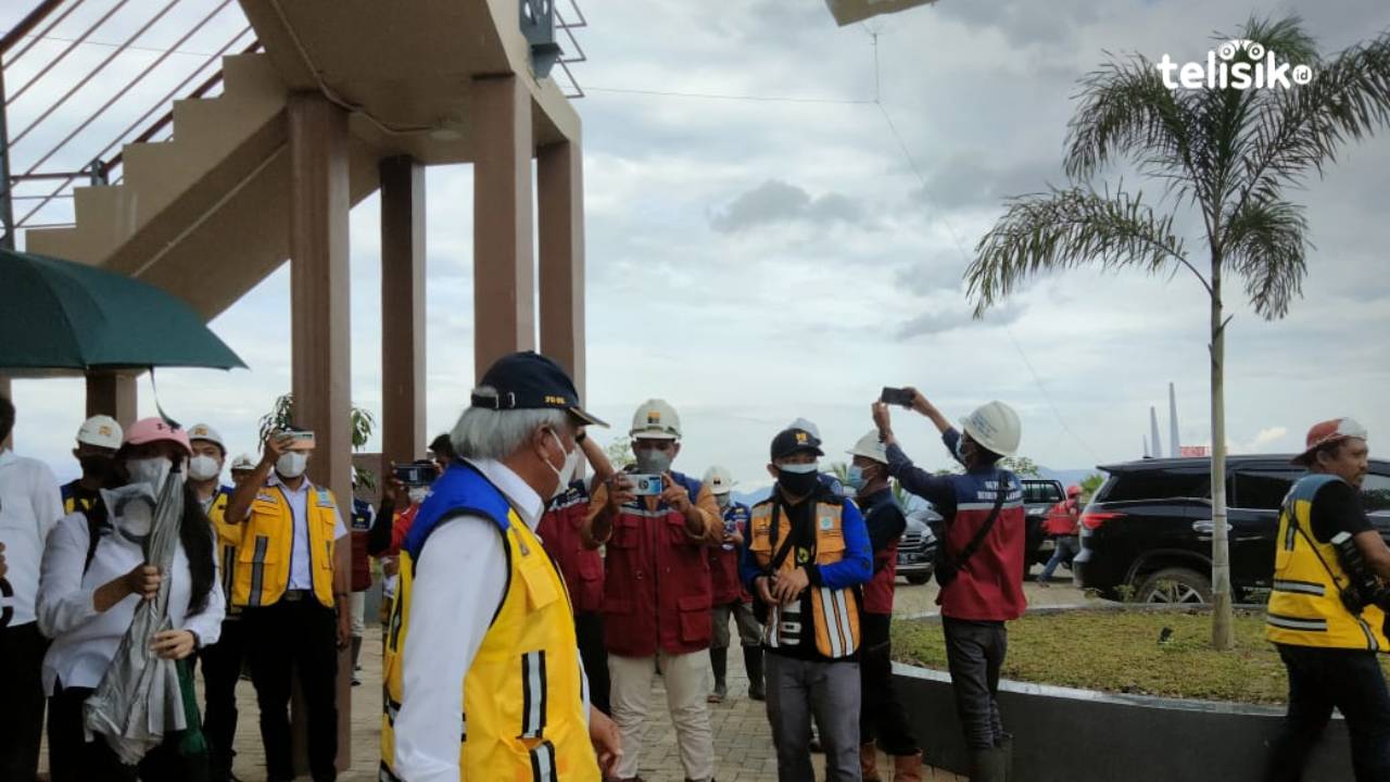 Diresmikan Jokowi Besok, Menteri PUPR Tinjau Kesiapan Bendungan Ladongi Koltim