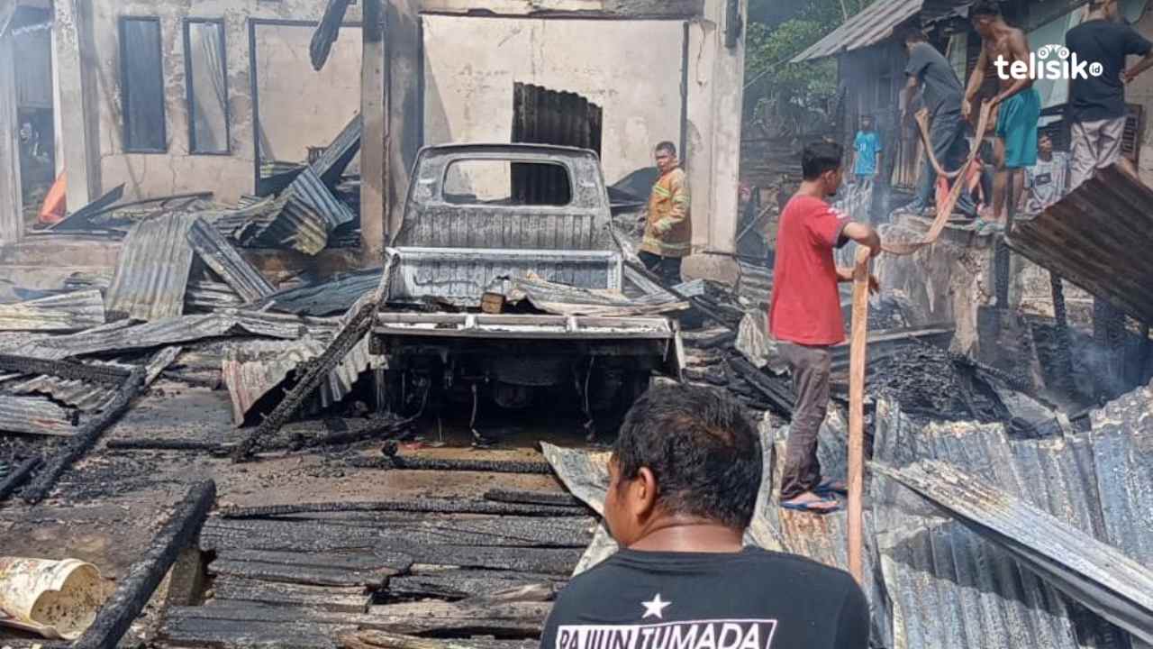Dua Rumah dan Satu Mobil Pick Up di Muna Ludes Terbakar