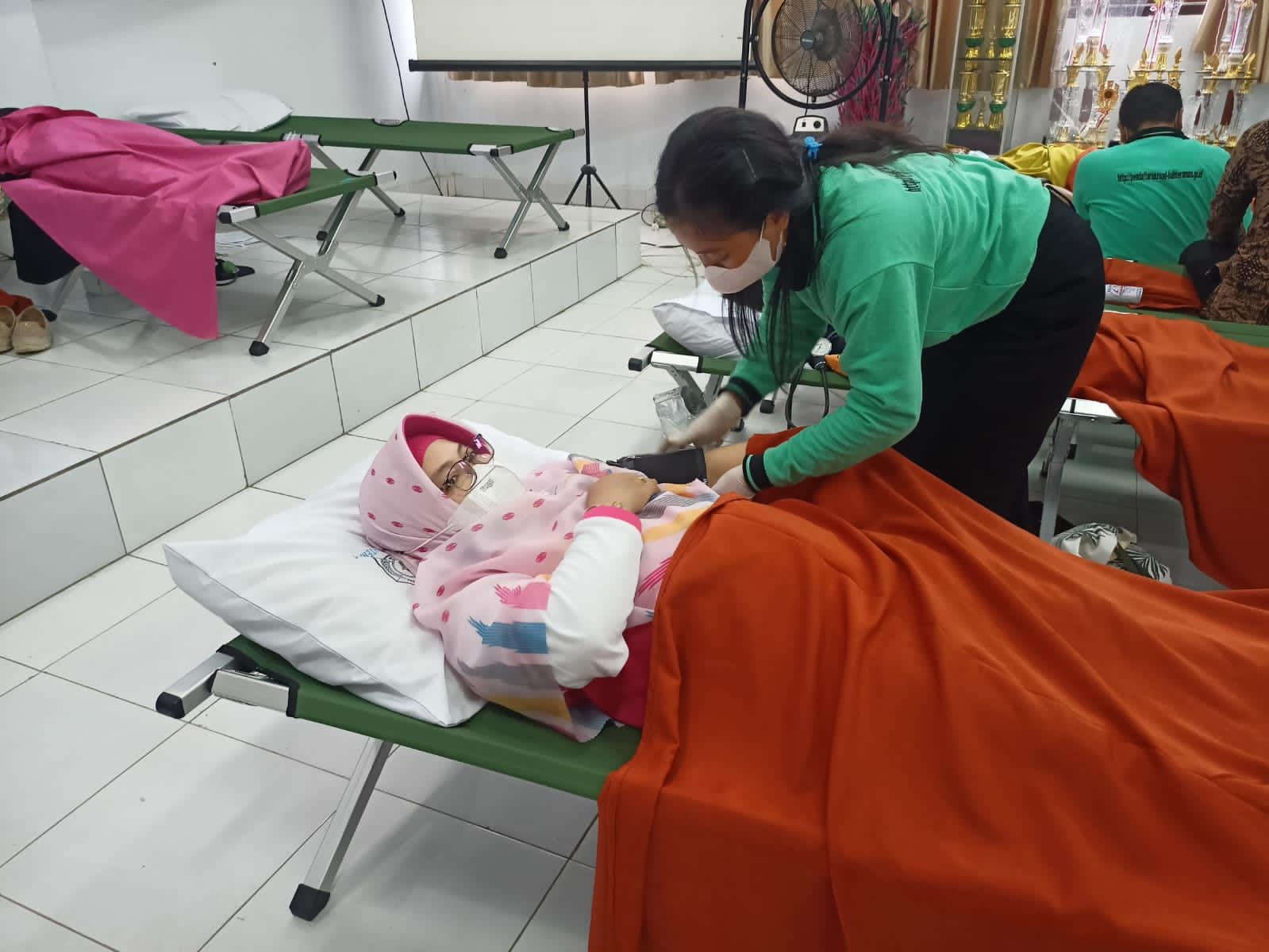 Jelang Usia 42 Tahun, Istri Wali Kota Kendari Mengaku Baru Pertama Kali Donor Darah