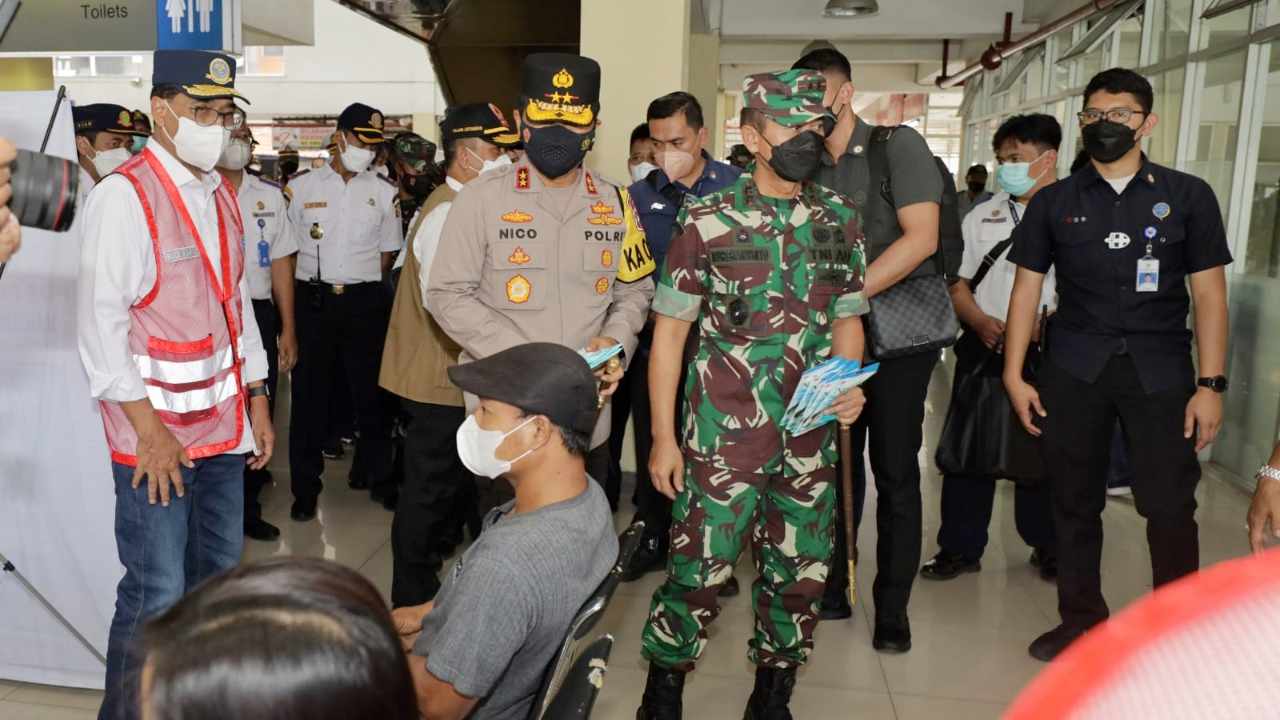 Pekerja Migran Mudik, Pengawasan Bandara Juanda Diperketat
