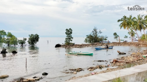 Soal Kapal Rusak Diterjang Ombak, Sekda Kolut: Letak Tambat Labu Murni Pilihan Nelayan