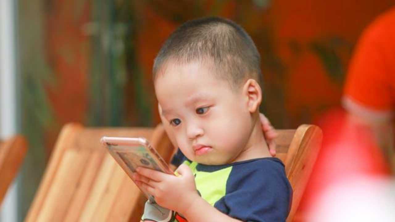 Tips Mengatasi Anak Kecanduan Gadget Menurut Pandangan Islam