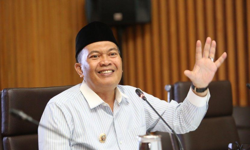Wali Kota Bandung Meninggal Dunia Saat Salat Jumat, Ini Profilnya