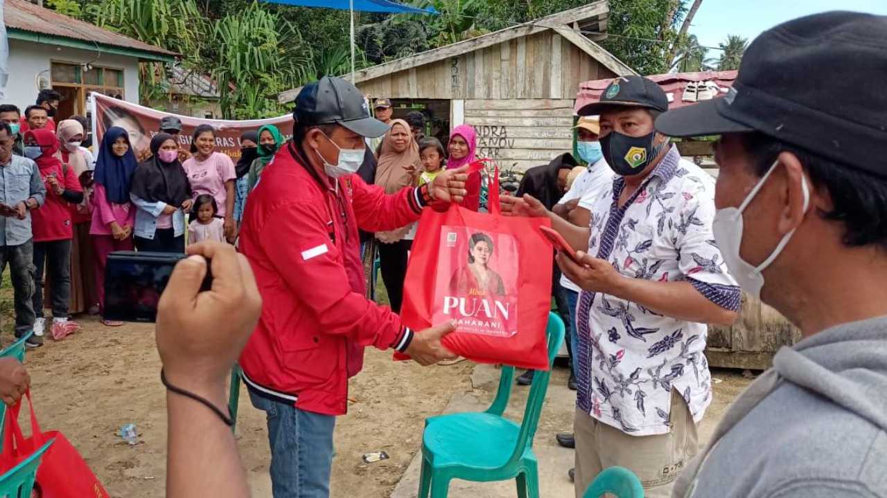 10 Ton Beras Puan Maharani Tiba di Sultra, Hugua: Ini Bentuk Kepedulian