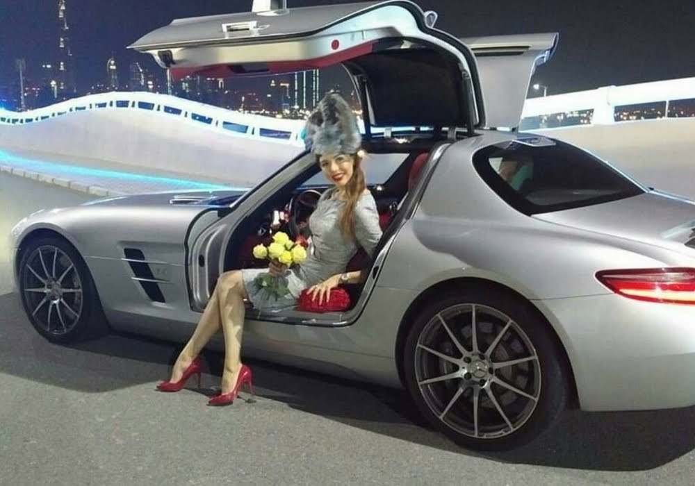 Begini Gaya Hidup Wanita Kaya di Dubai, Hiasan Gigi dan Makanan Dilapisi Emas