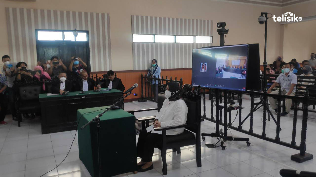 Eks Bupati Koltim Andi Merya Nur Jalani Sidang Perdana di PN Kendari