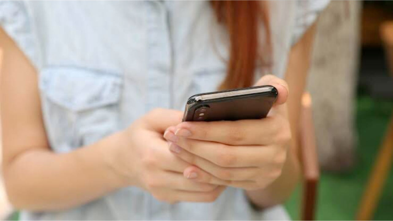 Ingin Tahu Handphone Kamu Asli Atau Palsu? Begini Caranya