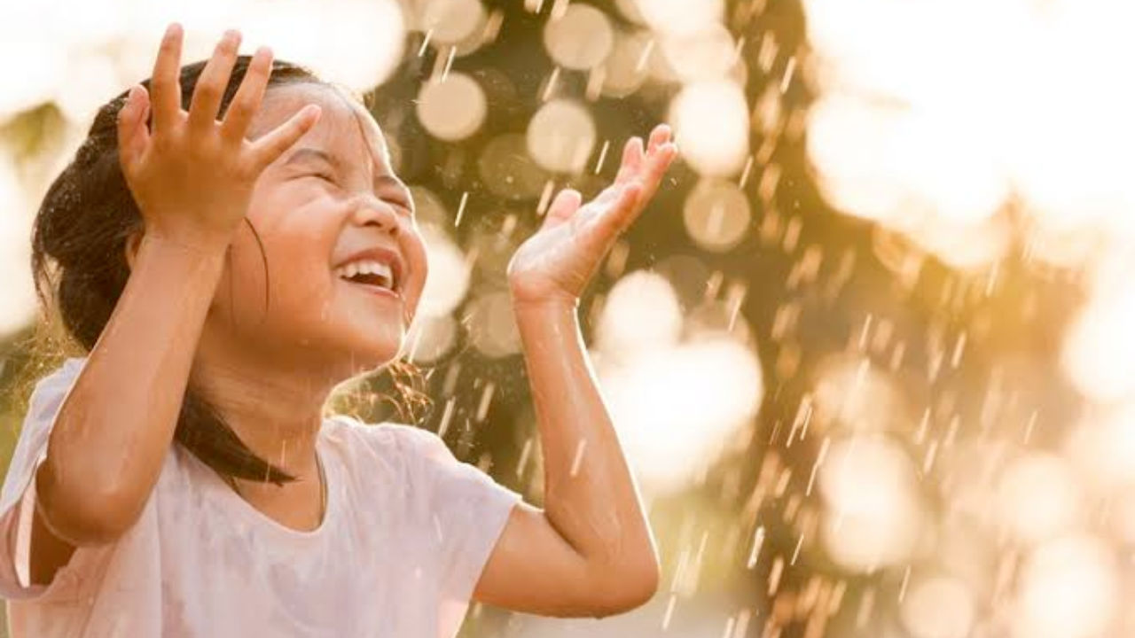 Ini 6 Cara Cegah Anak Jatuh Sakit di Musim Hujan