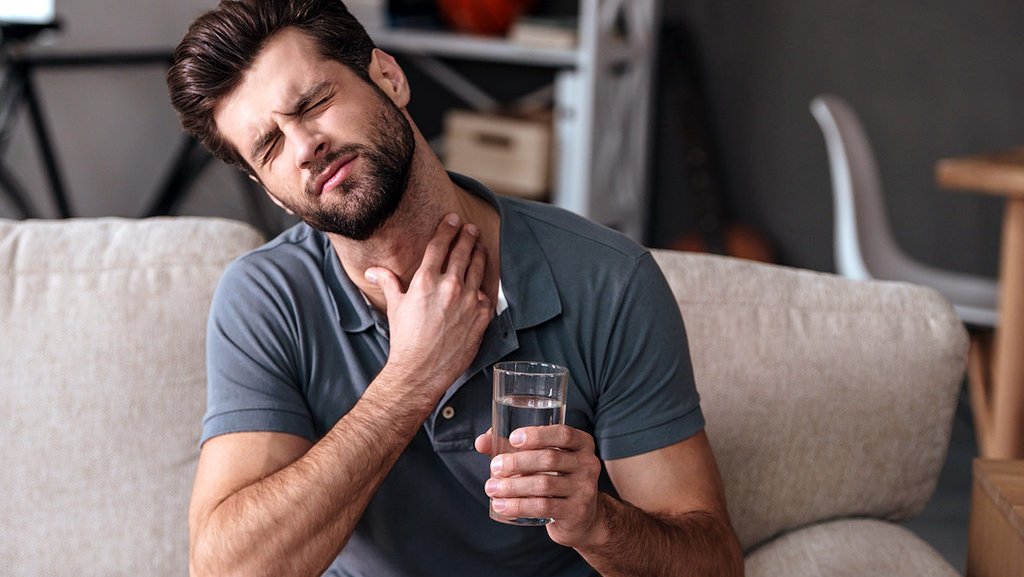 Ini 8 Cara Keluarkan Duri Ikan yang Tersangkut di Tenggorokan