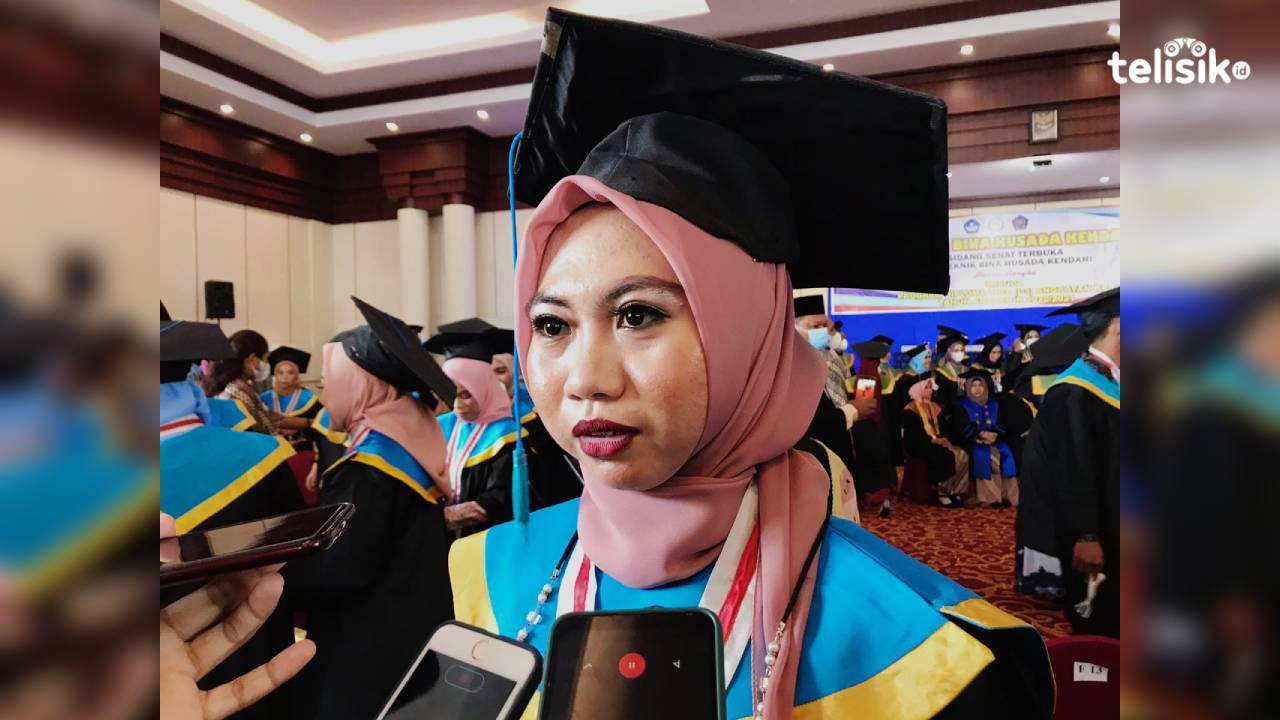 Jadi Lulusan Terbaik, Wanita Ini Ingin Bangun Apotek dan Ciptakan Lapangan Kerja